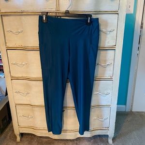 DONATING ON 11/18 | Bally Total Fitness leggings